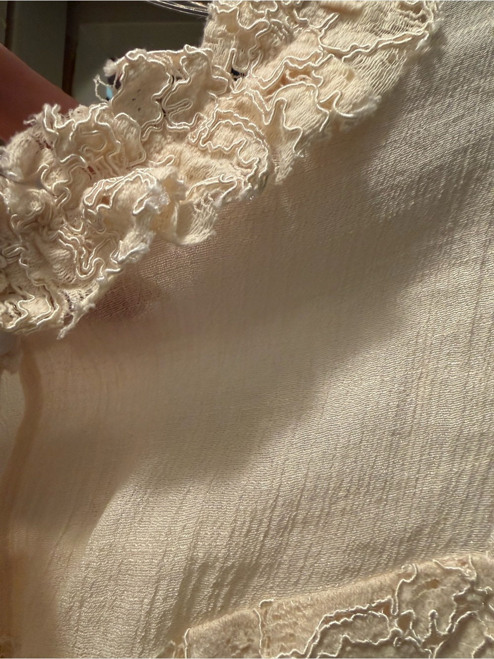 Charley’s Boutique-Cream Lace Peplum Sleeveless Top-Medium - Picture 6 of 6